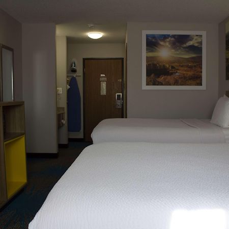 Days Inn By Wyndham Colby Exterior photo